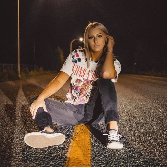 Meet your Posher, Jourdan - Picture 1 of 1